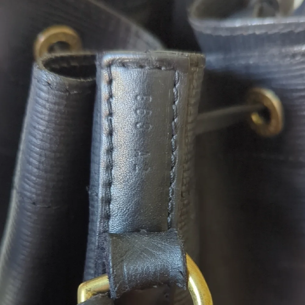 Louis Vuitton Black Epi Bucket Bag Vintage 80s - Picture 8 of 11